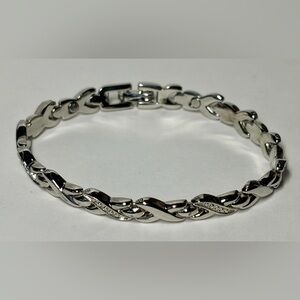 Silver Twist Link Tennis Bracelet